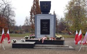 Pomnik "Bohaterom Poległym w Walce o Narodowe i Społeczne Wyzwolenie" w Parku Wolności