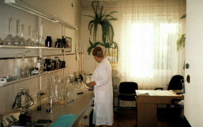 Laboratorium – zdjęcie wykonane w 1996 roku